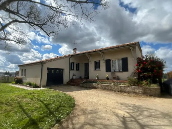 Charmante maison familiale sur terrain arboré de 2 263 m2,