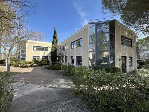 Bureau 1438 m²