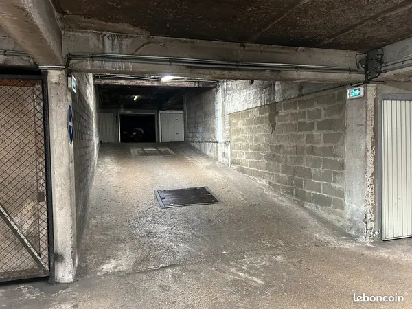 Parking 75016 Mozart