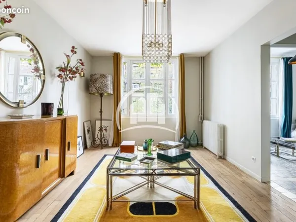 Propriété 5 pièces 148 m²