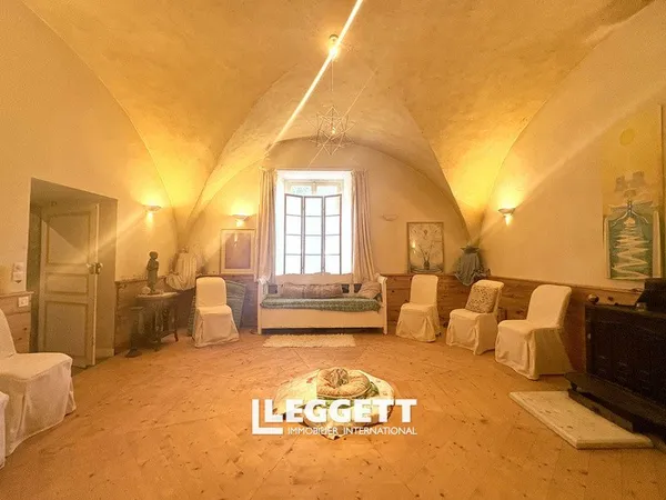 Maison 8 pièce(s), SAINT-BENOÎT