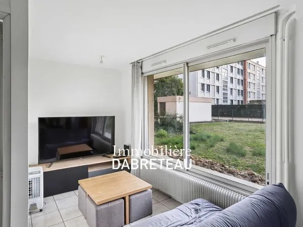LYON 8 Secteur Mermoz - superbe T2 bis de 45 m2 en parfait état
