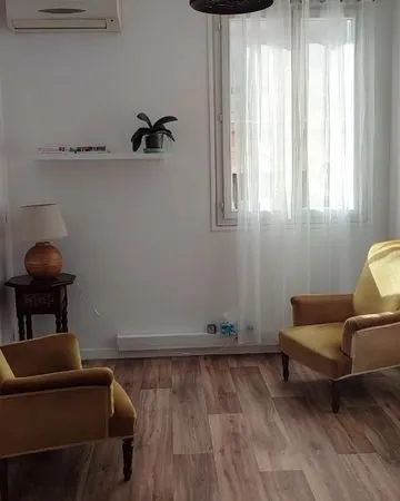 Bureaux à louer 380 à 560 euros
