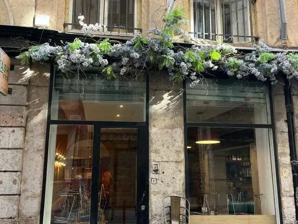 Local commercial 77 m²