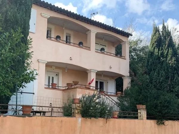 Maison 5 pièces 140 m²