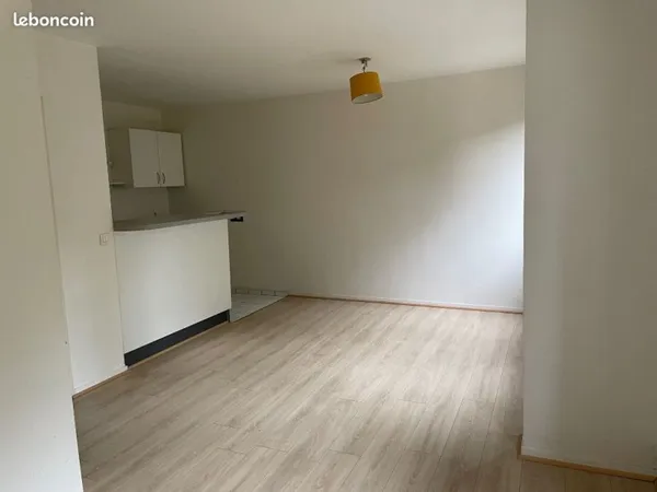 Studio 1 pièce 28 m²