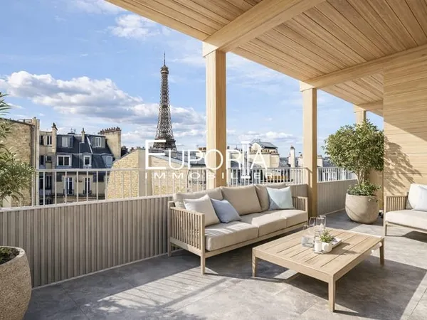 Paris 16 - Dernier étage - 5 pièces 166 m² avec balcons ?