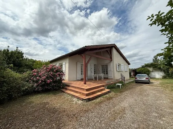 SAINTE ETIENNE DE FOUGERES. Maison de plain-pied de 127 m² à Saint-Étienne-de-Fougères (47), sur un 