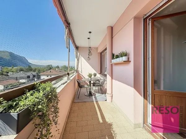 Appartement 3 pièces traversant - Terrasse plein sud - Vue
