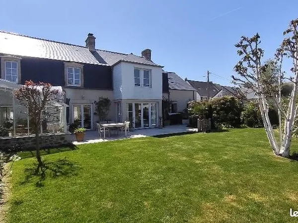 Propriété 212 m² Saint Vaast La Hougue