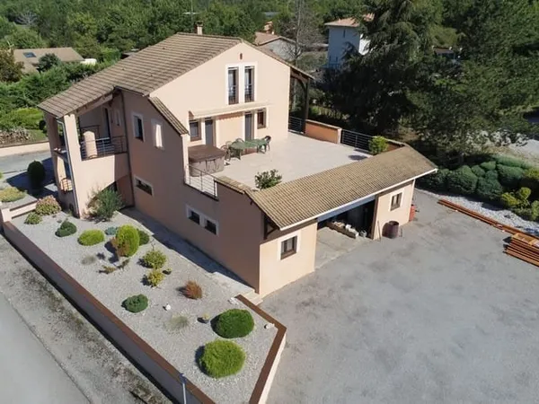 Maison 7 pièces 156 m²