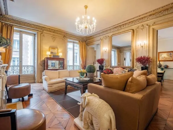 Appartement 5 pièces 161 m²