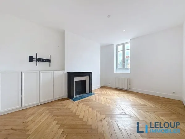 EN EXCLUSIVITÉ ROUEN PLACE SAINT MARC / CATHÉDRALE Appartement T3 de 50 m² au dernier étage