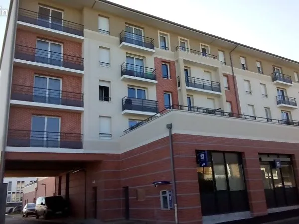 Appartement F2 + parking