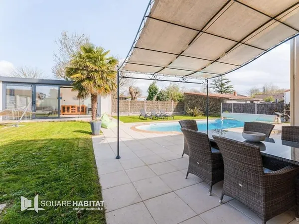 Maison Vertou 6 pièces 133 m2 - 4 chambres - véranda - garage - piscine