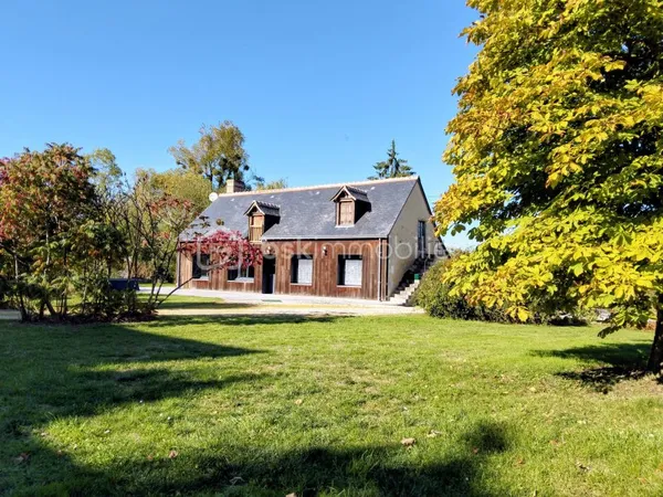 Maison 11 pièces 197 m²