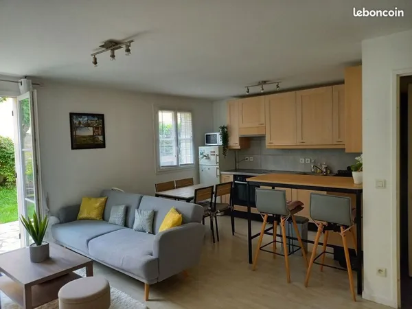 Superbe F2 Meublé dans résidence avec Jardin, Terrasse & Parking