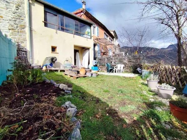 Maison 2 pièces 59 m² avec jardin
