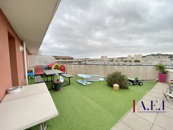Appartement T3 avec grand toit terrasse, vue dégagée