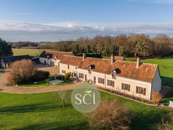 Maison 8 pièces 300 m²