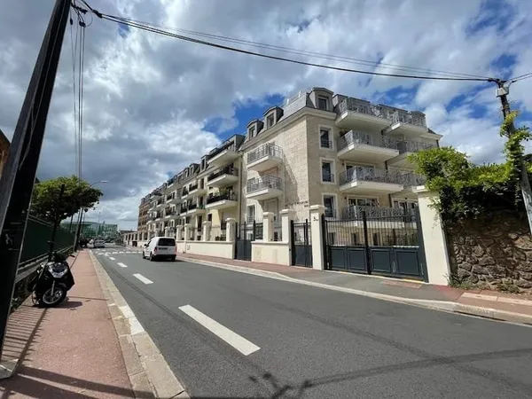 Stationnement Location Saint-Maur-des-Fossés   80€