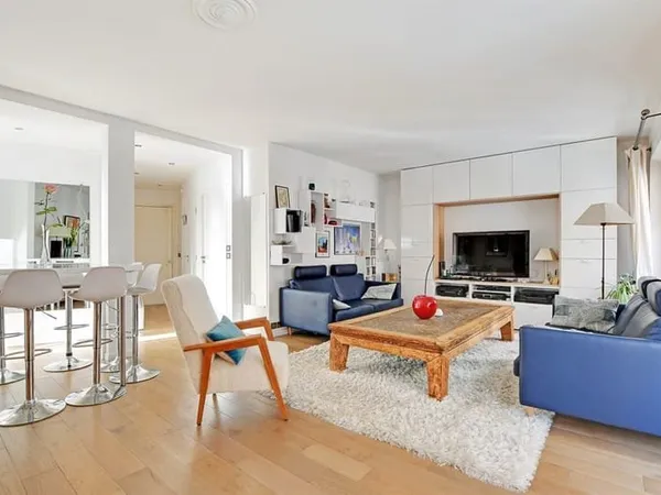 Appartement deux pièces 61m² - balcon