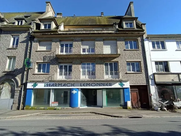 Local commercial 426 m²