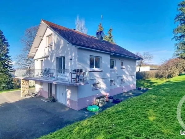 Maison 7 pièces 255 m²