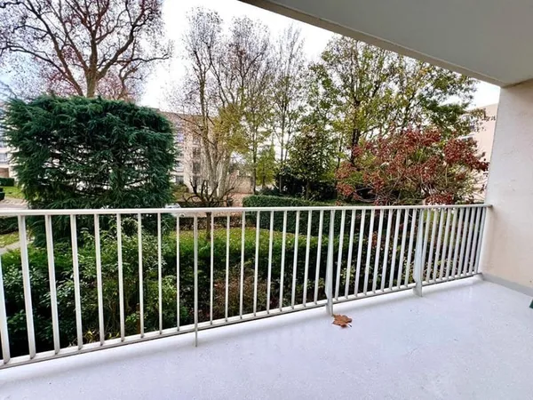 VENDOME CENTRE VILLE 91m2 - grand balcon - garage - ascenseur - 2 chambres
