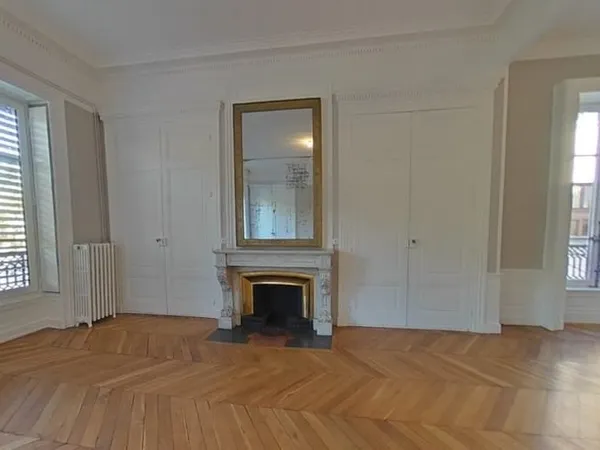 Appartement T4 // QUAI SAINT-ANTOINE 69002 LYON