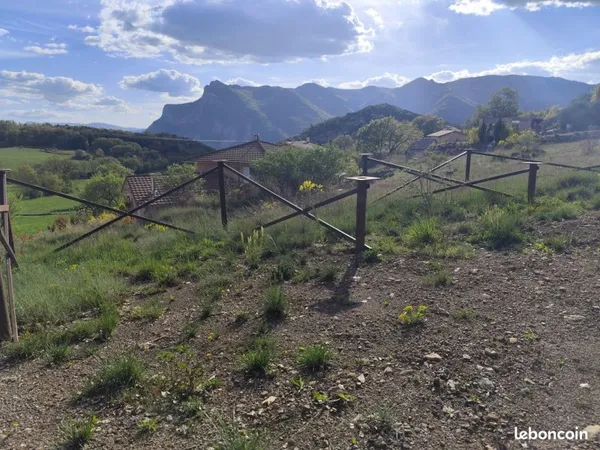 Grand terrain constructible