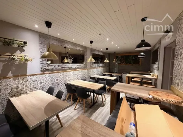 MURS ET FOND DE COMMERCE - Local commercial 68 m² – Blois (proche écoles et centre-ville)