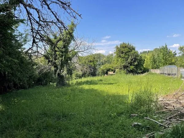 Terrain 770 m²