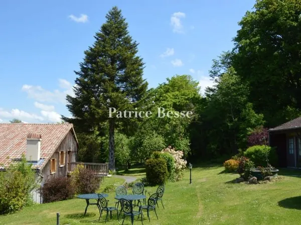 Maison 20 pièces 962 m²