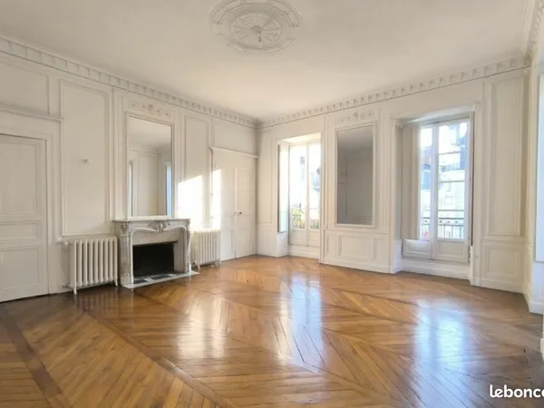 Bureaux 150 m²