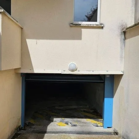 Parking 12 m²