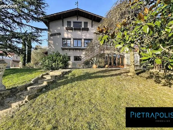 Maison 8 pièces 165 m²