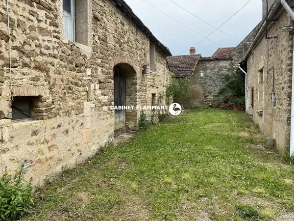 Maison ancienne + dépendances