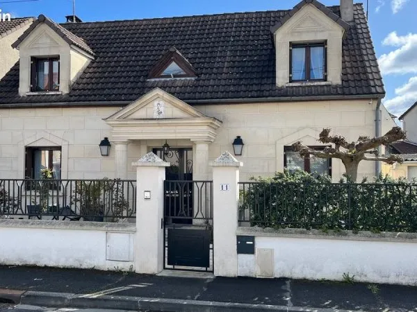 Maison 5 pièces - 100 m² habitables (117 m² au sol) - Chelles