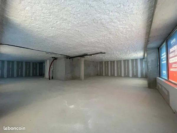 Local commercial 195 m² Reims