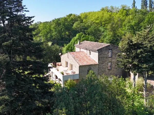 Corps de ferme avec dépendances ? fort potentiel à Etoile sur Rhône