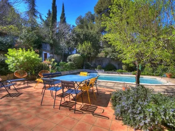 Maison 6 pièces 216 m²