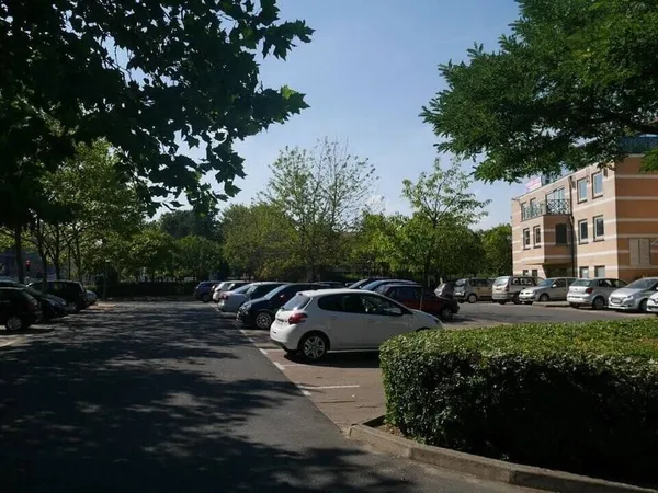 Bureau 55 m²