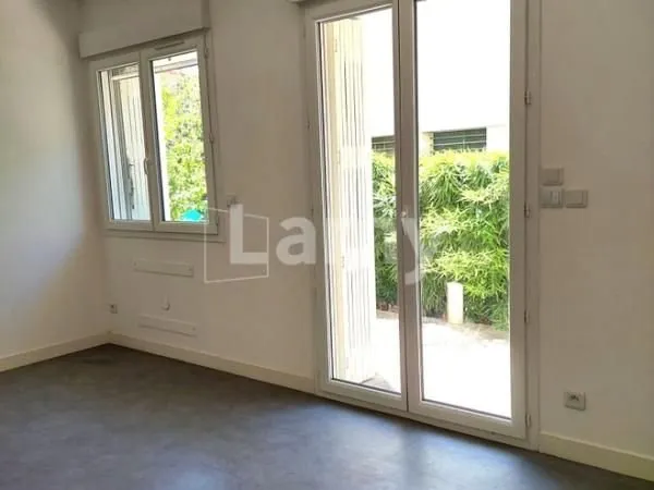 Studio 1 pièce 26 m²