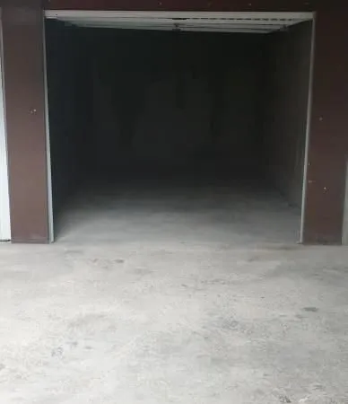 Garage/box 10 m² Reims