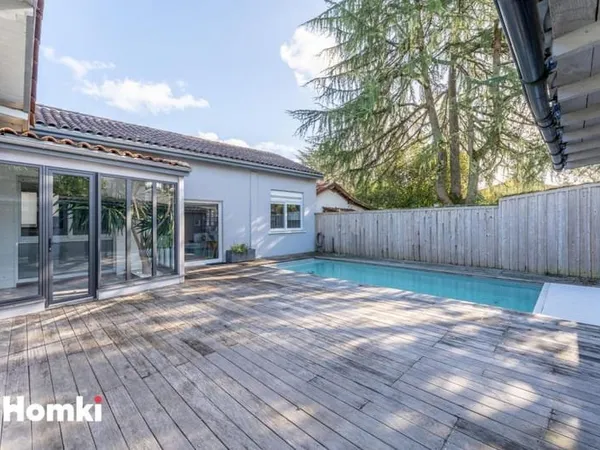 Maison/Villa T7 de 210 m2 à Pessac 33600