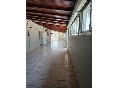 BELLE SURFACE 800 m² A EXPLOITER