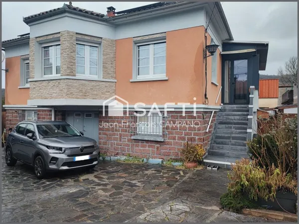 Découvrez le charme intemporel de cette maison alliant confort moderne et caractère authentique .