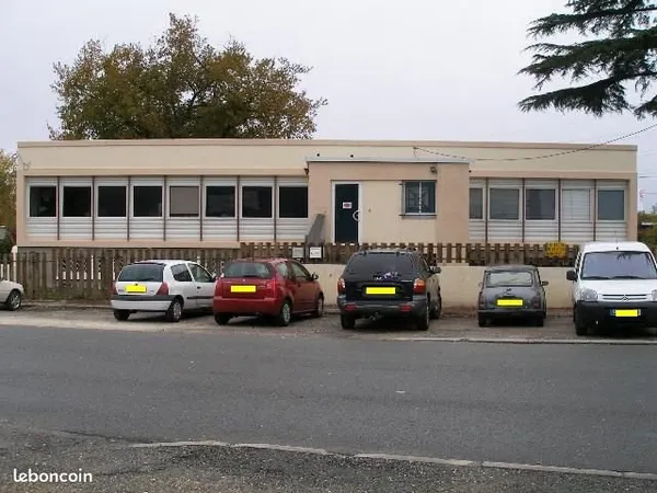 Bureaux 6 ou 11pièces Mérignac Castorama rocade
