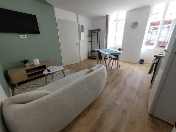 Appartment rez de chaussée meublé